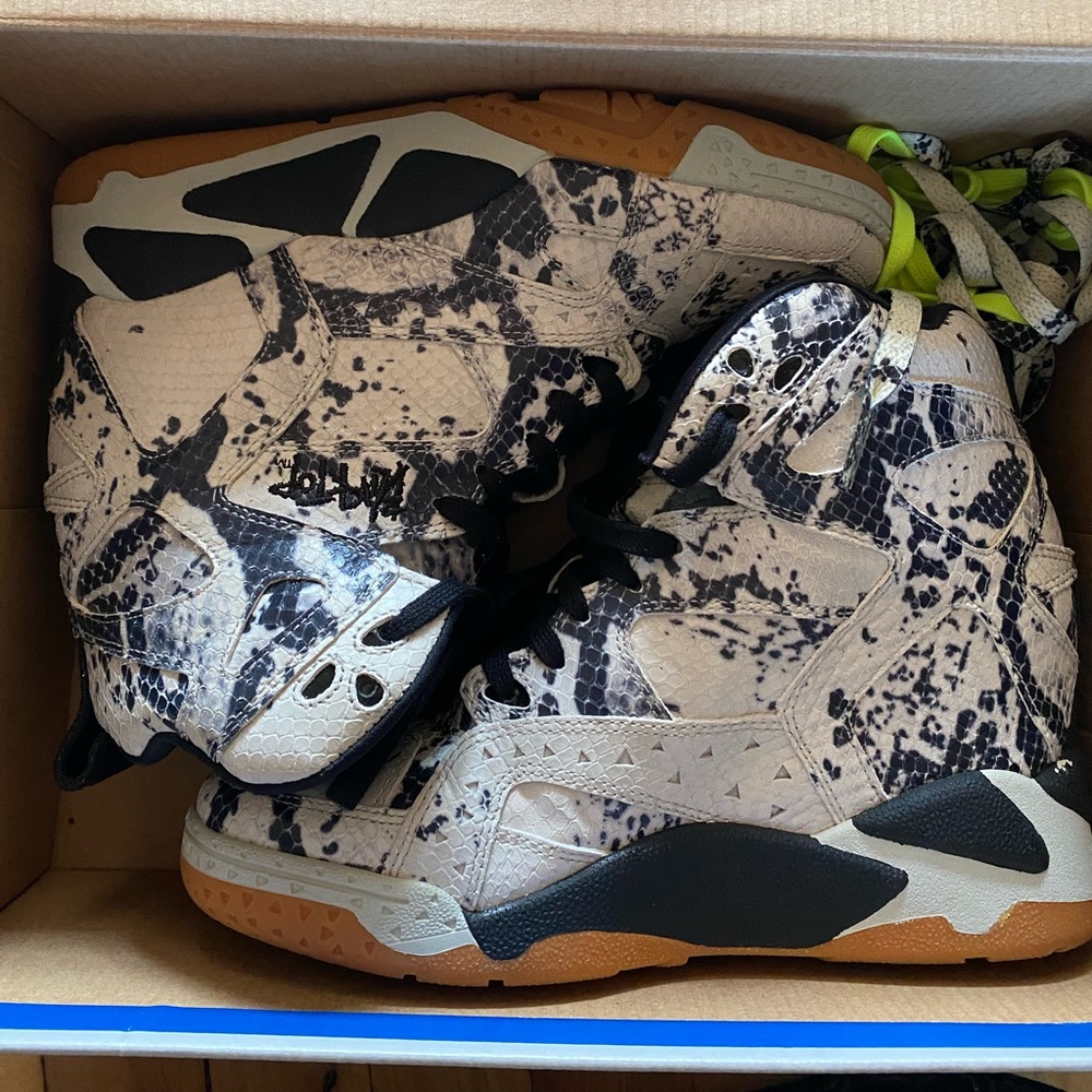 **Rare** Reebok design